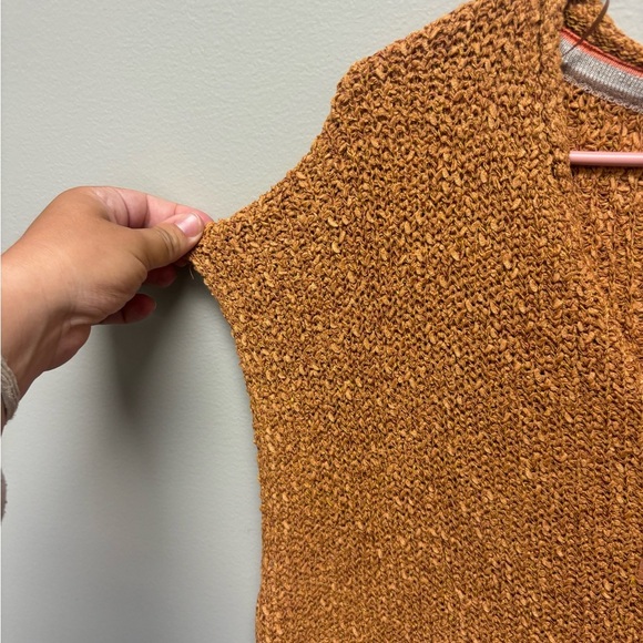 ILLA ILLA Tunic Patch Pocket Sweater Vest in Camel - Picture 4 of 7